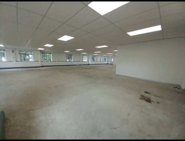 355M² OFFICE TO LET IN BRYANSTON